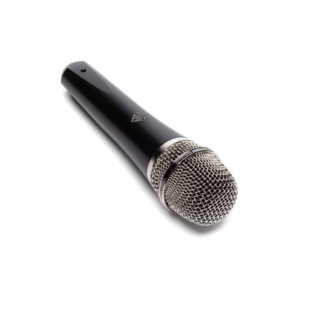 Telefunken M80 vs M81 - Two Voices, One Standard